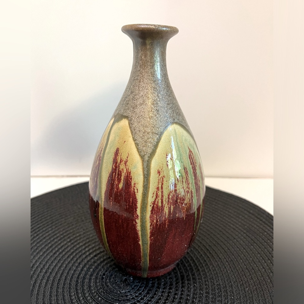 BROWN & GOLD TOP DRIP GLAZE  8.5” ART POTTERY VASE DARK RED & YELLOW Metallic